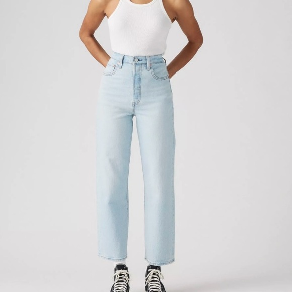 Levi's Denim - Levi’s Ribcage Straight Wow Me Over Light Blue Wash